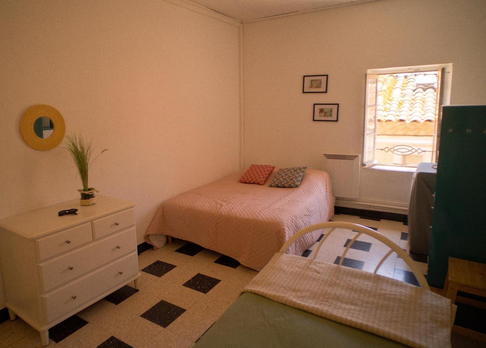 Confortable 3 Pieces Au Centre De Apartment *