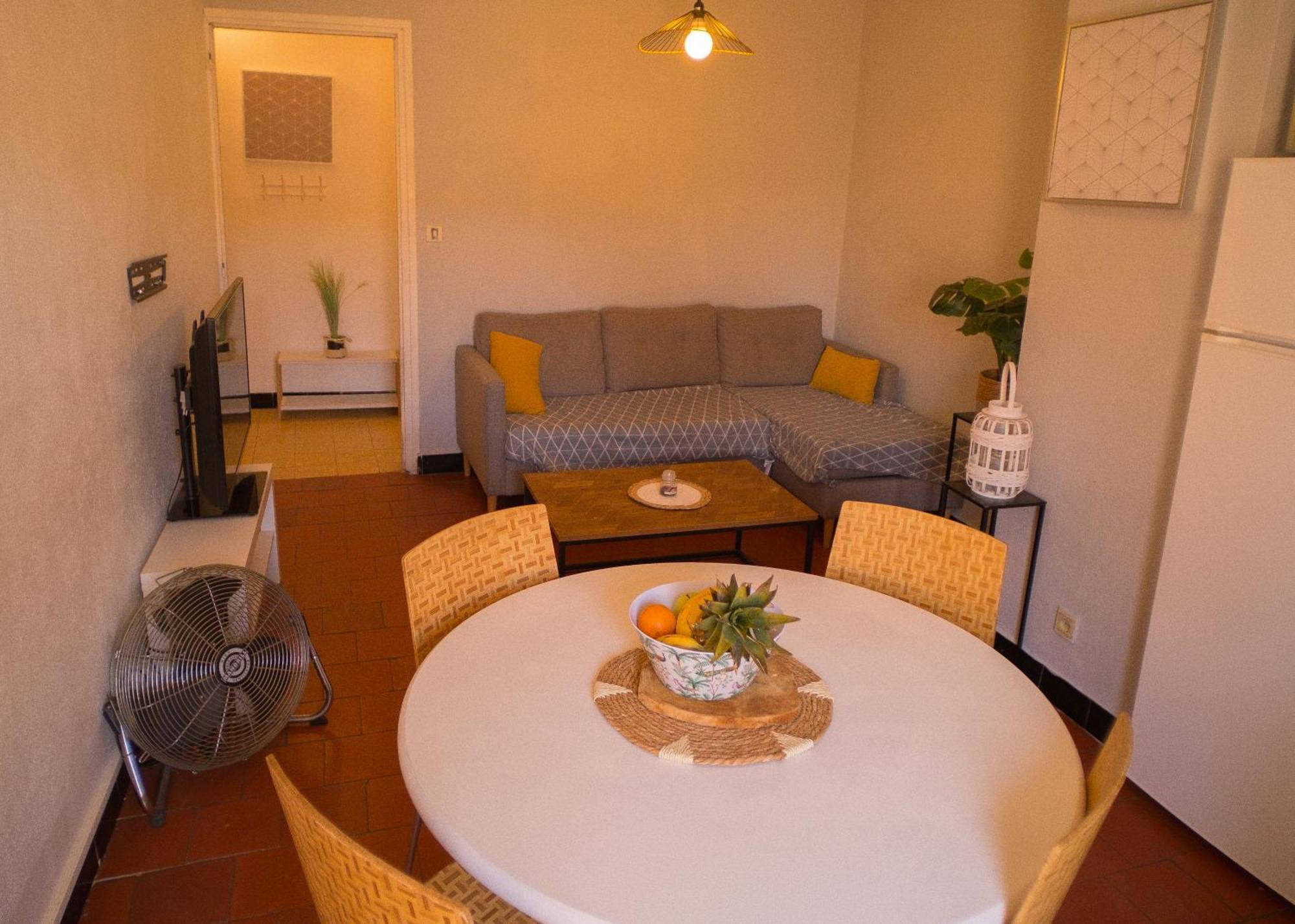 Confortable 3 Pieces Au Centre De Apartment *